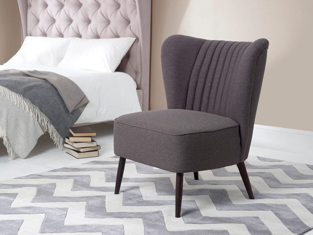 accent chairs
